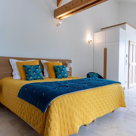 Mas Des Tourterelles Bed & Breakfast Jonquieres  Ngoại thất bức ảnh